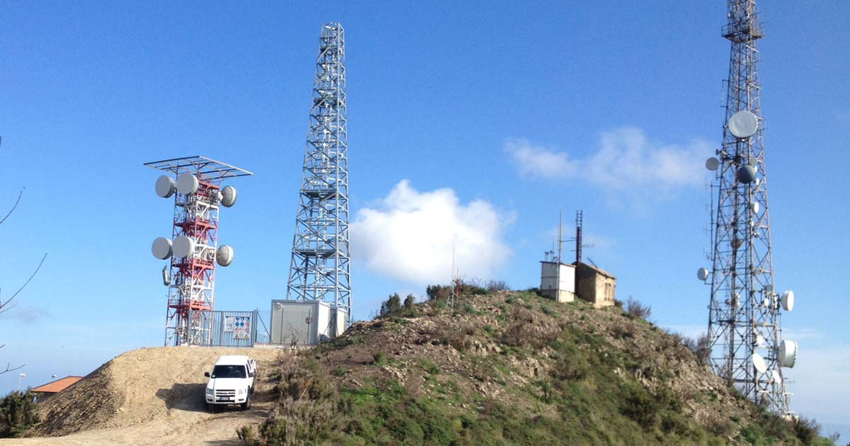 Tralicci e pali per telecomunicazioni, illuminazione, video sorveglianza, eolico